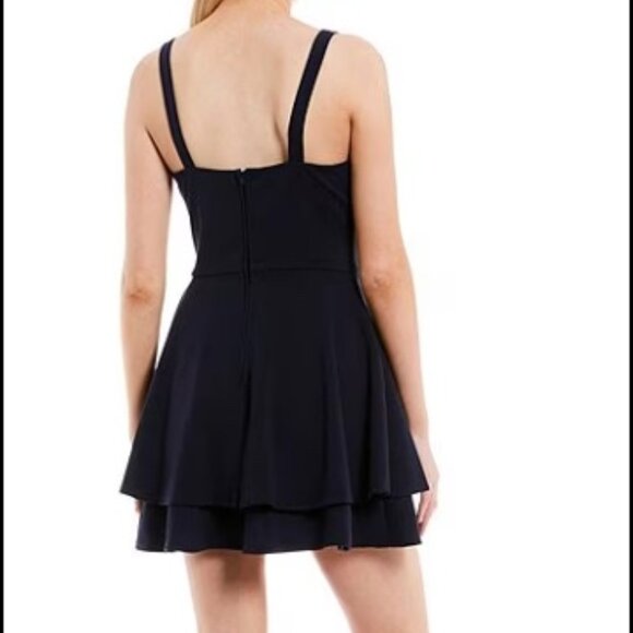 Junior Girl's V-Neck Ruched Bodice Double Hem Dress - Picture 4 of 4